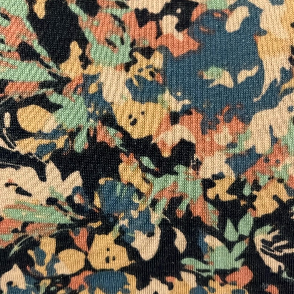 LuLaRoe Perfect T size M EUC - Picture 4 of 4